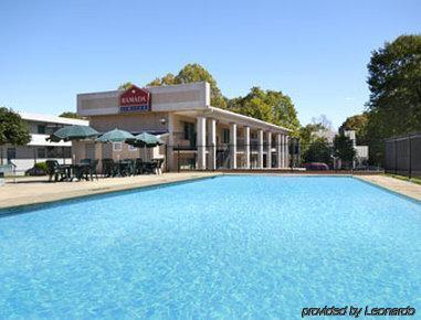 Days Inn By Wyndham College Park Facilities photo
